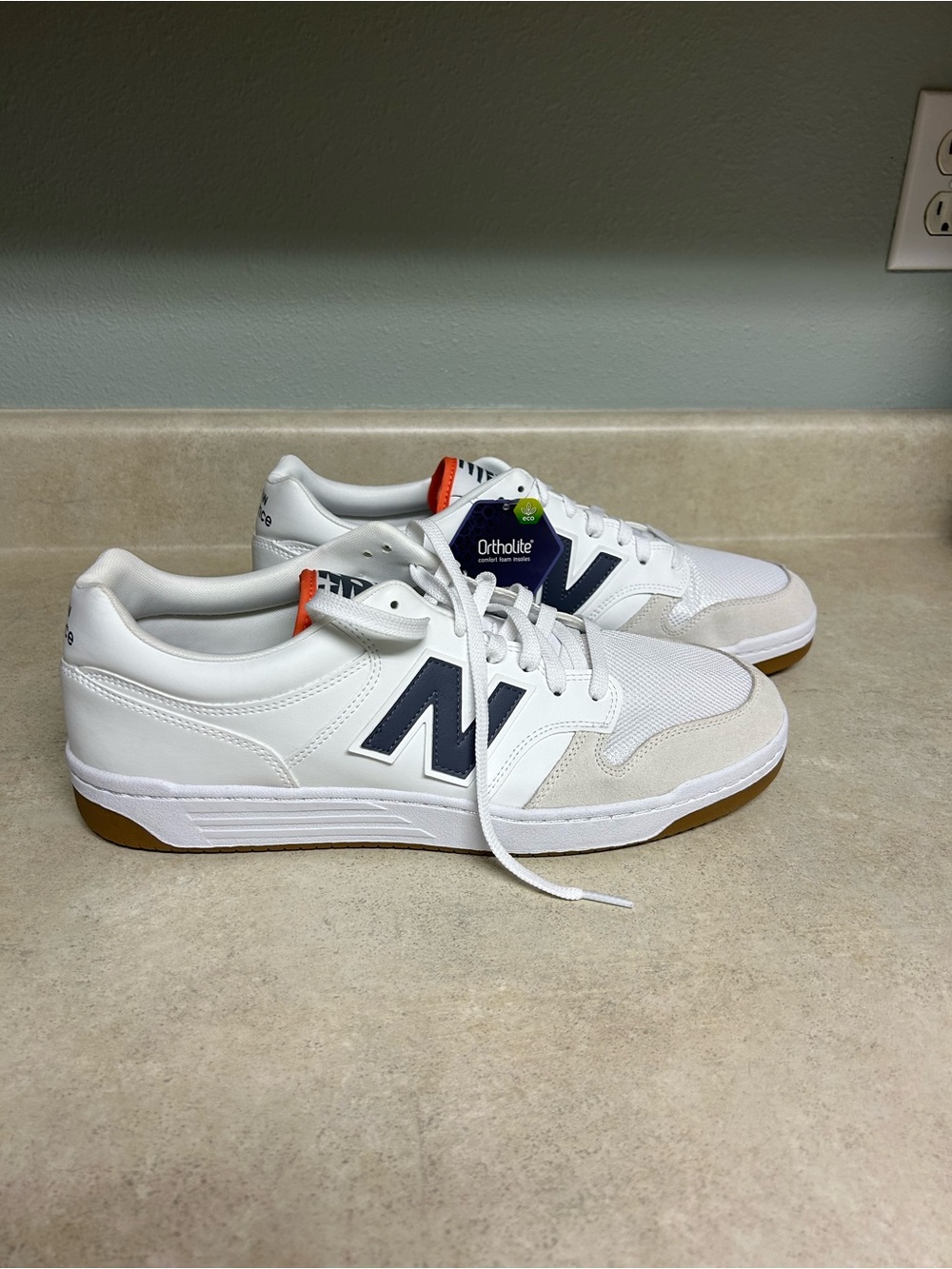 New Balance Men’s 480 ortholite White/ Navy 'N' and Gum Outsole size 14 READ